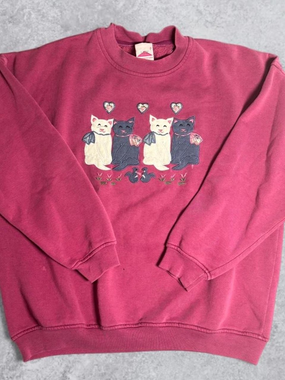 Vintage 90’s Lady Footlocker Cat Embroidered Sweatshirt - Large